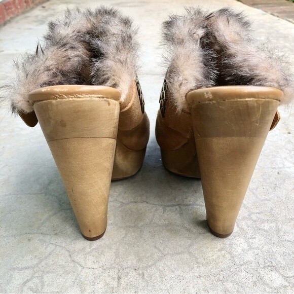 Michael Michael Kors Studded Mules Clogs Faux Fur Trim Tan Light Brown Suede 8 - Picture 6 of 8